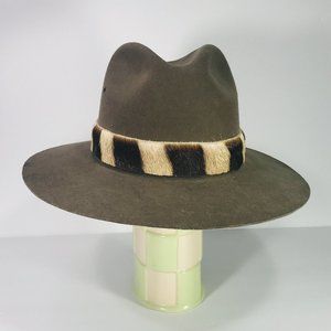 Vintage L 58  Willis & Geiger Outfitters Zebra Band Olive Hunter Safari Hat